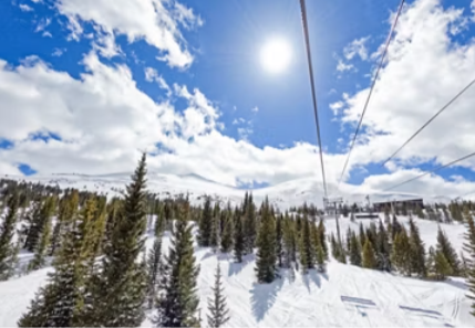 Breckenridge Chairlift and Mountain Peaks